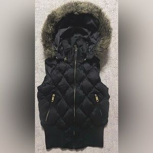 Aritzia Talula Duck Down Puffer Vest
